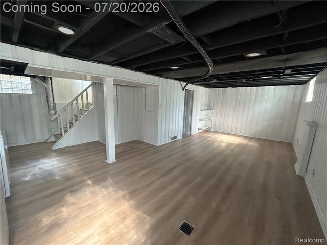 1003 Emwill Street, Ferndale, MI 48220