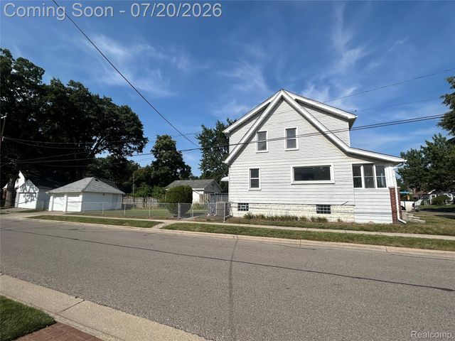 1003 Emwill Street, Ferndale, MI 48220