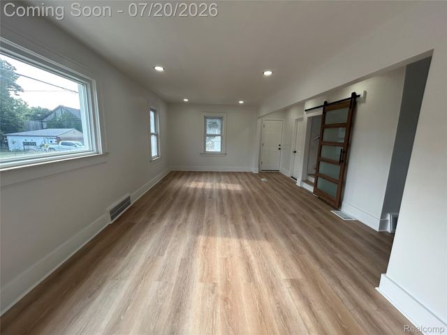 1003 Emwill Street, Ferndale, MI 48220