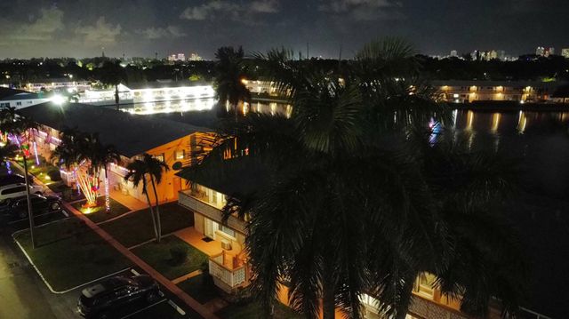 920 SW 11th Avenue 5d, Hallandale Beach, FL 33009