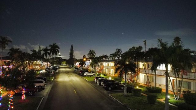 920 SW 11th Avenue 5d, Hallandale Beach, FL 33009