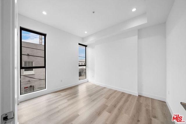 5612 Lexington Avenue 204, Los Angeles, CA 90038