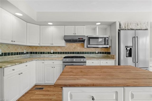 2540 Windy Pines BND, Virginia Beach, VA 23456