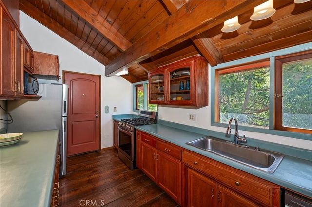23228 Brookside, Crestline, CA 92325