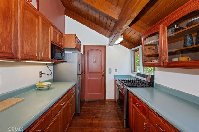 23228 Brookside, Crestline, CA 92325