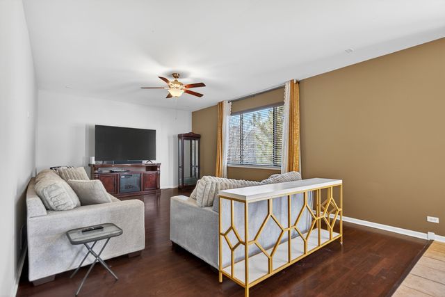 2956 ABERDEEN Drive, Montgomery, IL 60538