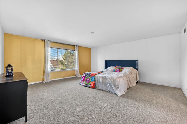 2956 ABERDEEN Drive, Montgomery, IL 60538