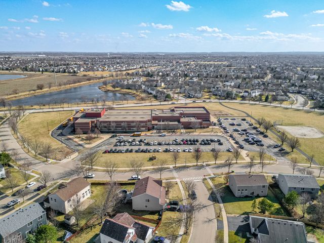 2956 ABERDEEN Drive, Montgomery, IL 60538