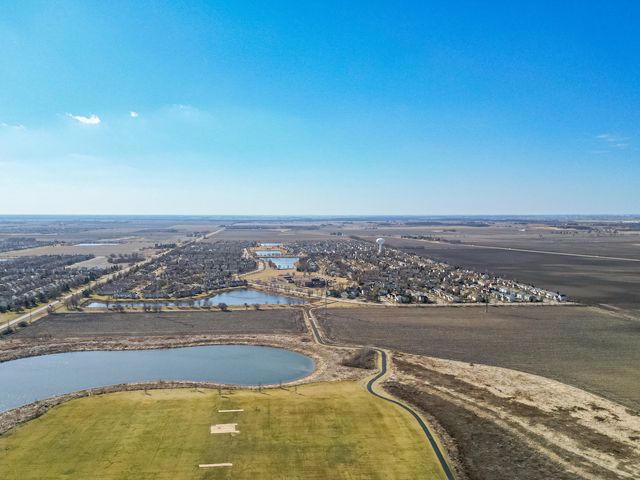 2956 ABERDEEN Drive, Montgomery, IL 60538