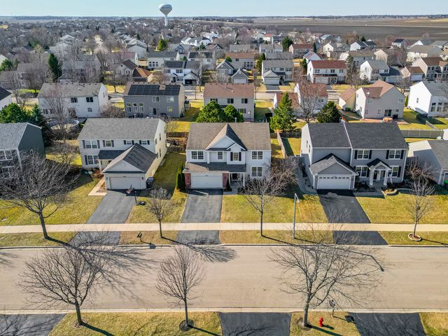 2956 ABERDEEN Drive, Montgomery, IL 60538