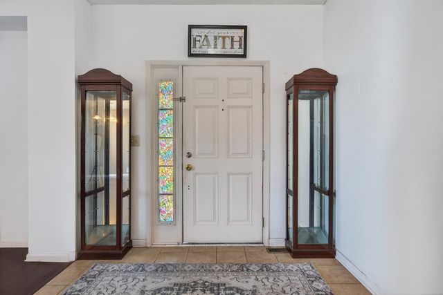 2956 ABERDEEN Drive, Montgomery, IL 60538