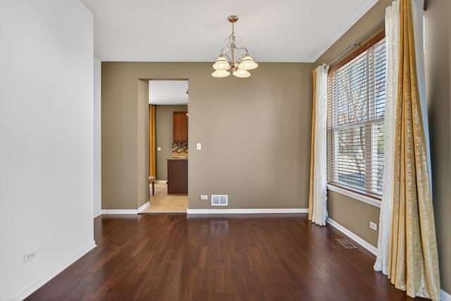 2956 ABERDEEN Drive, Montgomery, IL 60538