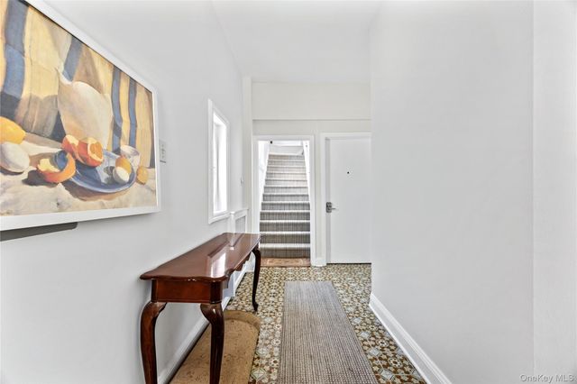 373 Palmer Avenue 2nd Floor, Mamaroneck, NY 10543