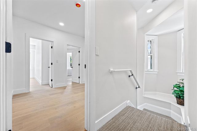 373 Palmer Avenue 2nd Floor, Mamaroneck, NY 10543