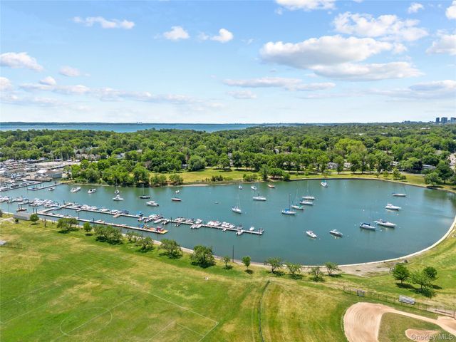 373 Palmer Avenue 2nd Floor, Mamaroneck, NY 10543