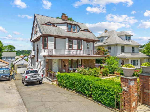 373 Palmer Avenue 2nd Floor, Mamaroneck, NY 10543