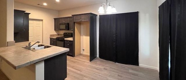 30763 Bellwood Road, Visalia, CA 93277