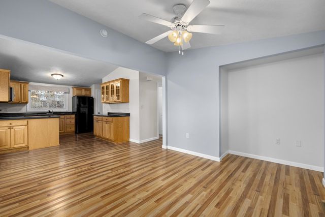 117 26th St SW, Minot, ND 58701