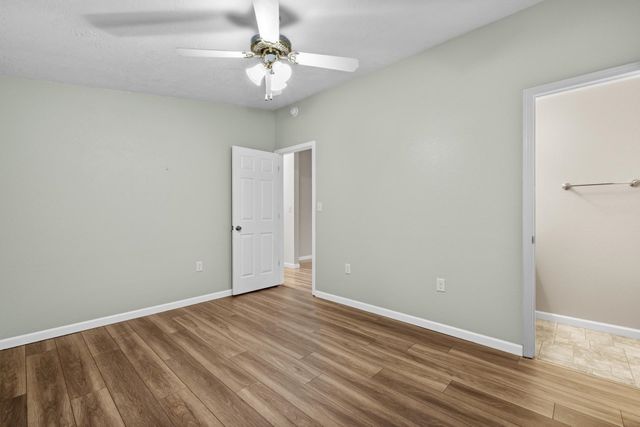 117 26th St SW, Minot, ND 58701