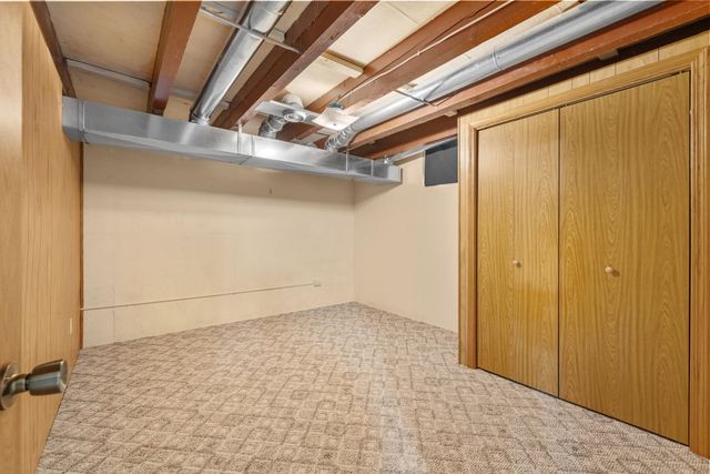 117 26th St SW, Minot, ND 58701