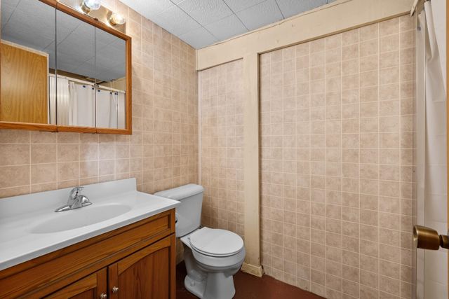 117 26th St SW, Minot, ND 58701