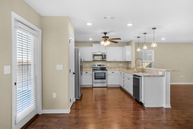 194 Wainwright Drive, Crestview, FL 32539