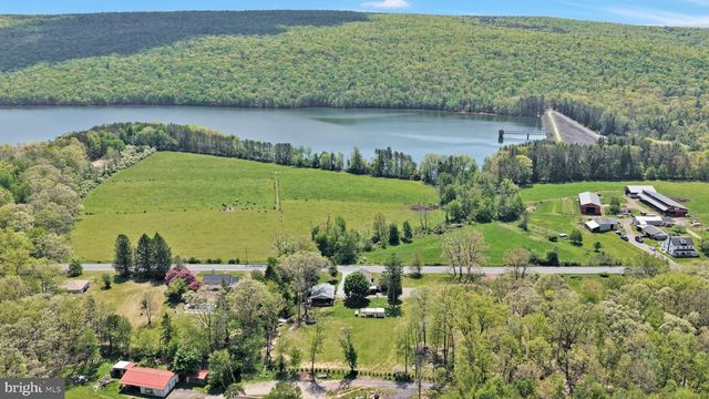 113 BEN TITUS RD, Tamaqua, PA 18252