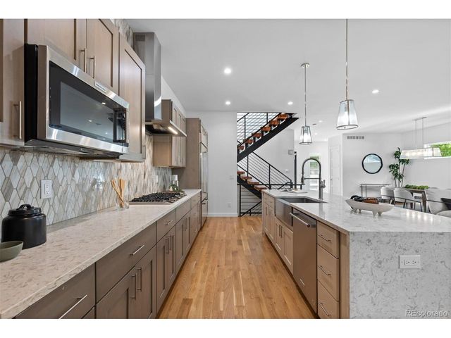 1560 S Monroe St, Denver, CO 80210