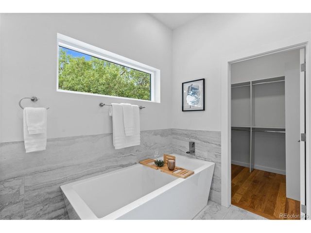 1560 S Monroe St, Denver, CO 80210