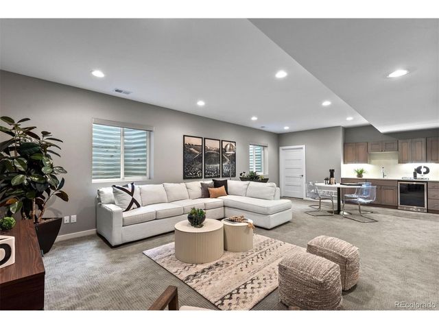 1560 S Monroe St, Denver, CO 80210