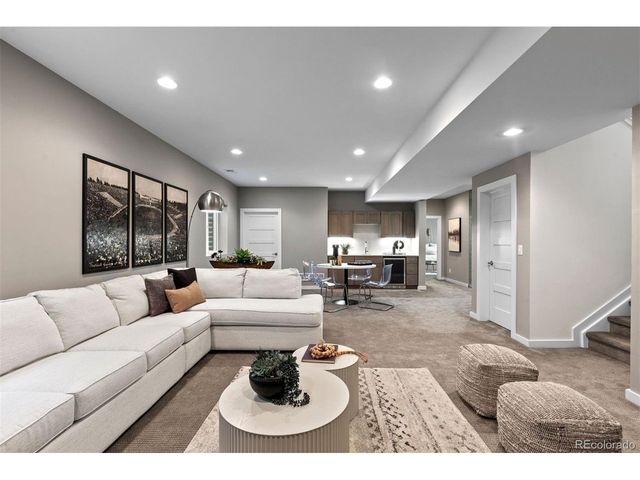 1560 S Monroe St, Denver, CO 80210