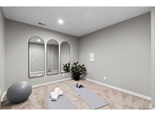 1560 S Monroe St, Denver, CO 80210