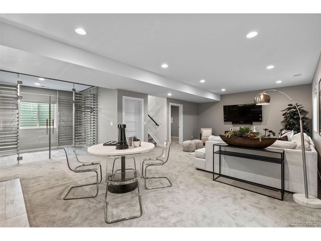 1560 S Monroe St, Denver, CO 80210
