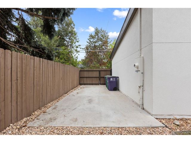 1560 S Monroe St, Denver, CO 80210