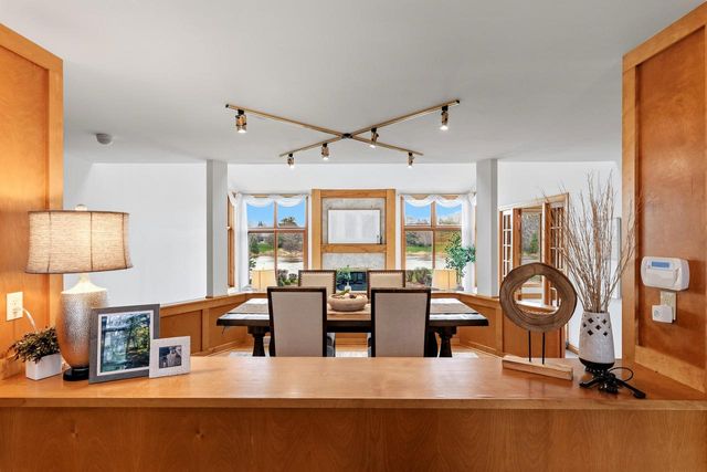 702 Haddonstone PLACE, Mequon, WI 53092