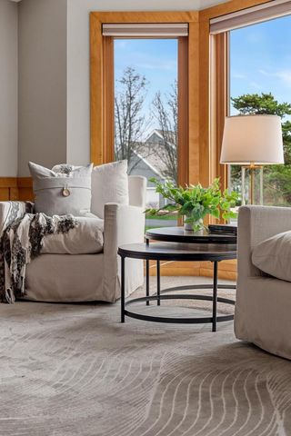 702 Haddonstone PLACE, Mequon, WI 53092