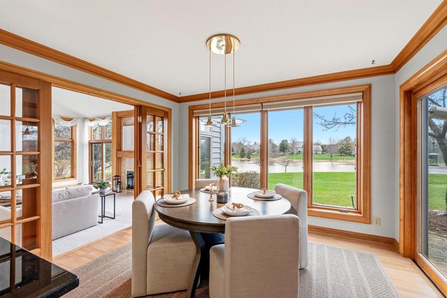 702 Haddonstone PLACE, Mequon, WI 53092