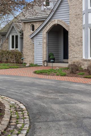 702 Haddonstone PLACE, Mequon, WI 53092