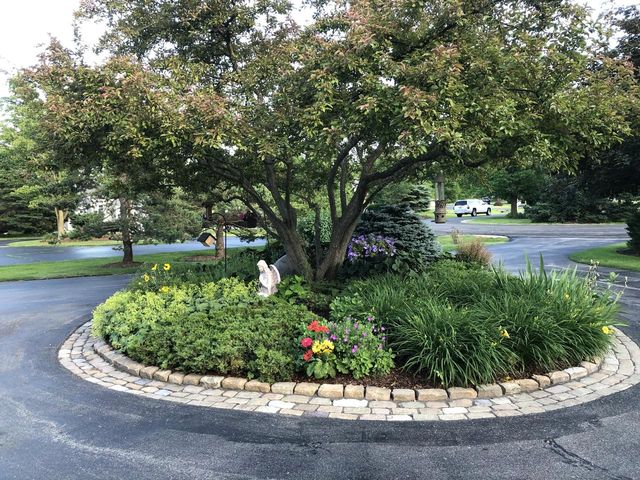702 Haddonstone PLACE, Mequon, WI 53092