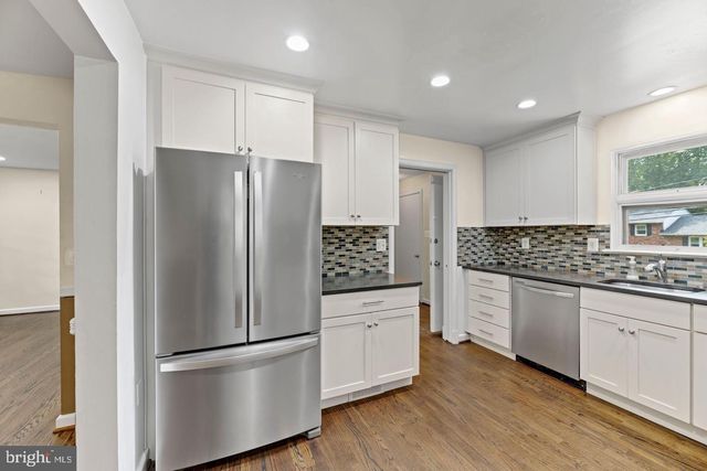 3613 N KENSINGTON ST, Arlington, VA 22207
