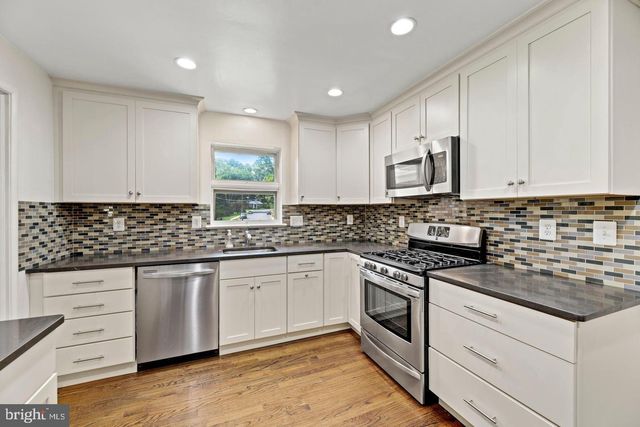 3613 N KENSINGTON ST, Arlington, VA 22207