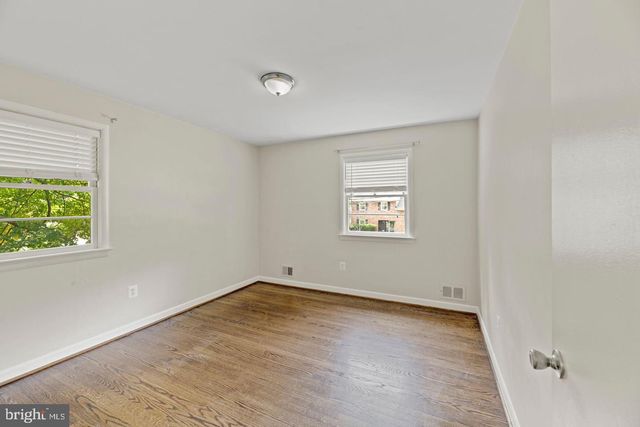 3613 N KENSINGTON ST, Arlington, VA 22207