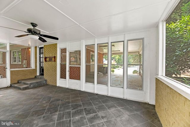 3613 N KENSINGTON ST, Arlington, VA 22207