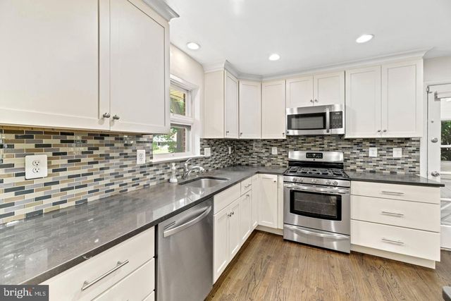 3613 N KENSINGTON ST, Arlington, VA 22207