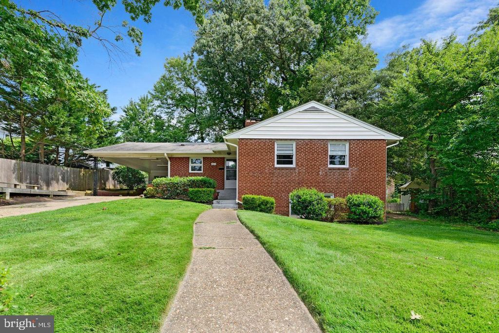 3613 N KENSINGTON ST, Arlington, VA 22207