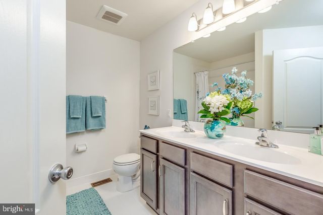 001 FIELDSTONE DR, Lumberton, NJ 08048