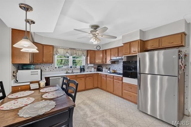 4956 Theiss Road, St Louis, MO 63128