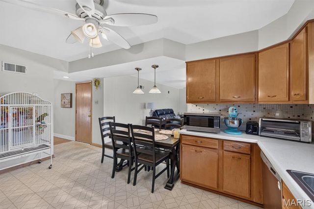 4956 Theiss Road, St Louis, MO 63128