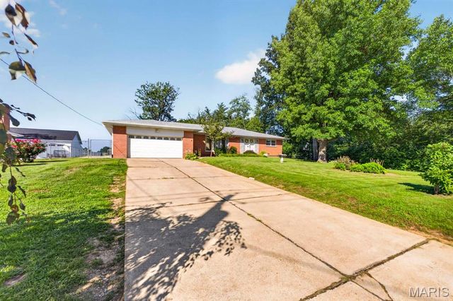 4956 Theiss Road, St Louis, MO 63128