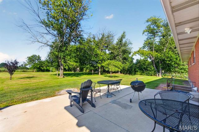 4956 Theiss Road, St Louis, MO 63128